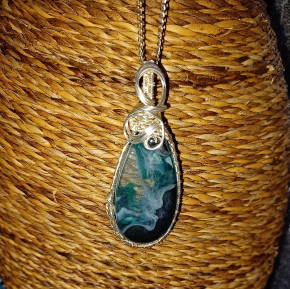 Necklaces - Picture 8 of 9